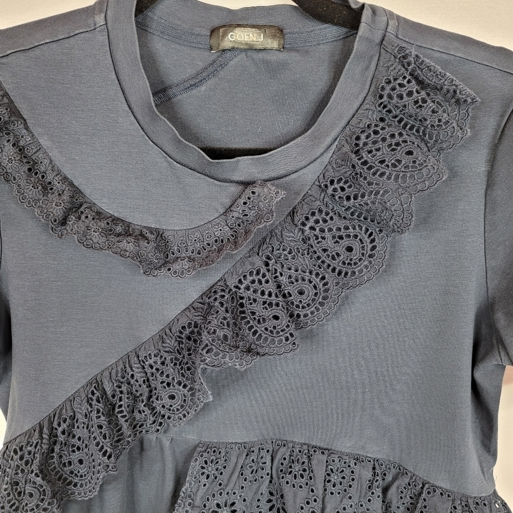 Goen. J Disconnect Ruffle Top - Picture 7 of 9